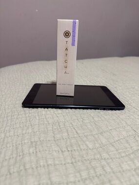 NWT Tatcha Dewy Serum in Beige Box with Purple Accent